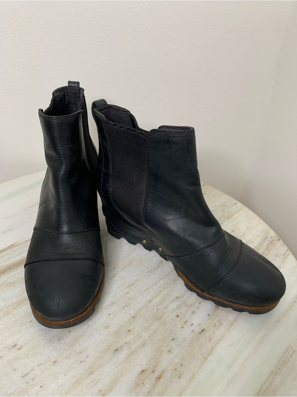 Sorel boots Chelsea sz 10 women’s NL2334-010 Black Leather waterproof